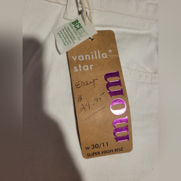 Vanilla Star White Mom Jeans High Rise Tapered Distressed- Size 11 New - Picture 6 of 12